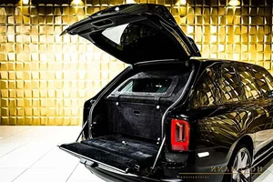 Exclusive Look: Armored Rolls-Royce Cullinan Series II Long Wheelbase by Hollmann International - The Ultimate $2.5 Million Luxury Bulletproof SUV-10