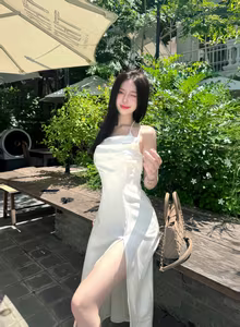 XVG No.25: Beautiful Girl Radiates Elegant Summer Style and Dynamic Charm-1