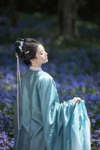 Zhi Zhi Qi: Enchanting Traditional Beauty on Horseback – YiTuYu Vol.8831 Forest Dream-1