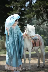 Zhi Zhi Qi: Enchanting Traditional Beauty on Horseback – YiTuYu Vol.8831 Forest Dream-20