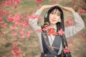 Elegant Asian Portrait Photography: Jian Xiao Cheng Vol.9389 – Serene Moments Under the Red Cherry Blossom Trees-11