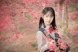 Elegant Asian Portrait Photography: Jian Xiao Cheng Vol.9389 – Serene Moments Under the Red Cherry Blossom Trees-15