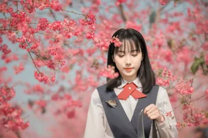 Elegant Asian Portrait Photography: Jian Xiao Cheng Vol.9389 – Serene Moments Under the Red Cherry Blossom Trees-9