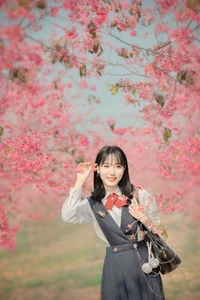 Elegant Asian Portrait Photography: Jian Xiao Cheng Vol.9389 – Serene Moments Under the Red Cherry Blossom Trees-23