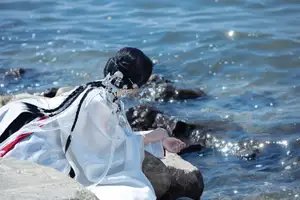 Wan Jiang Ting Vol.8722: Ethereal Beauty by the Stream, A Poetic Visual Journey-9