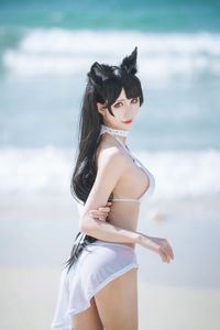 Captivating Azur Lane Atago Cosplay by Masaki Ya Qi on the Beach-1