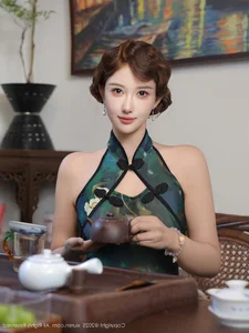 Timeless Oriental Grace: Jin Yun Xi Yuki in Elegant Modern Cheongsam-28