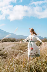 Coser Ely_eee: Enchanting 'Wolf and Breeze' Cosplay amidst Golden Fields | Artistic View-7