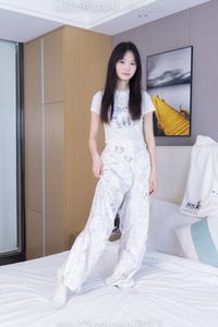 BoBoSocks: Elegant Chinese Model No.550 in White Sneakers Style-16