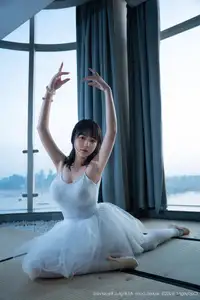 Ruan Qing XuiRen No.10575: Captivating Grace in a Pristine White Ballet Ensemble-0