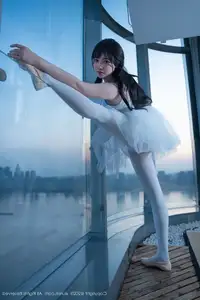 Ruan Qing XuiRen No.10575: Captivating Grace in a Pristine White Ballet Ensemble-27
