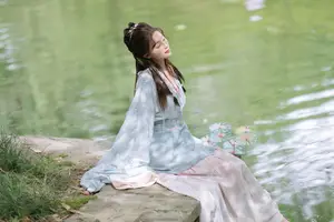 Discover Chu Yuan Yuan's Ethereal Beauty in YiTuYu Vol.8800 Collection-3