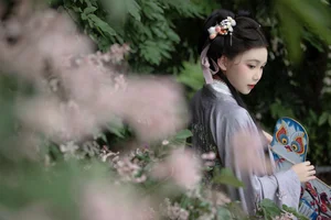 Ethereal Hanfu Beauty in Spring Bloom - YiTuYu Vol.8872 E E Chi Bu Bao-35