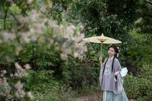 Ethereal Hanfu Beauty in Spring Bloom - YiTuYu Vol.8872 E E Chi Bu Bao-20