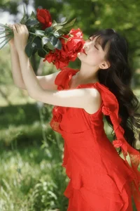 Stunning Portrait Photography: YiTuYu Art Language Vol.9193 Featuring Shi Zi in a Radiant Red Dress-8