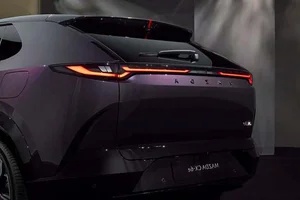 Mazda CX-6e Unveiled: A Masterpiece of Electric Luxury and Mysterious Elegance-8