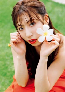 Stunning Visuals of Yuki Arai from her 1st Photobook Muteki no Sugao Part 02 - Elegant Japanese Idol Photography Collection-13