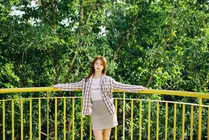 Discover Xiao Ming's Captivating Charm in YiTuYu Vol.8794: Natural Beauty Amidst Lush Greenery.-9