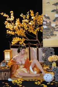 Elegant Golden Moon Cosplay: Nai Xi Jiang Nice in Traditional Chinese Inspired Fantasy Photo Series (91P)-12