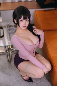 Coser Ri Nai Jiao: Charming Stepmom Pink & Purple Elegance Part1-3