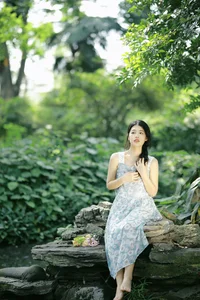 The Art of Summer: Long Xing Er’s Ethereal Portrait Series-14