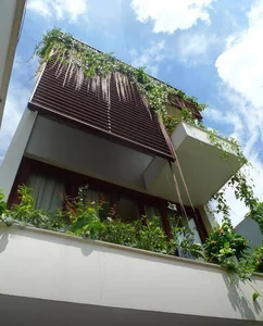 Modern Facade Sunshade Solutions: Elevating Aesthetic and Cooling Efficiency for Urban Homes-19
