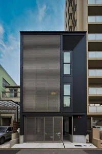 Modern Facade Sunshade Solutions: Elevating Aesthetic and Cooling Efficiency for Urban Homes-13