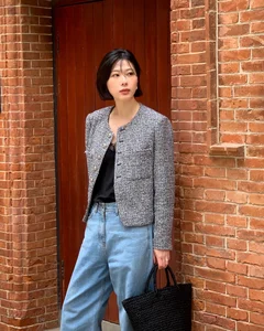 5 Chic and Warm Spring Outfit Ideas for 2026: Minimalist Fashion Inspiration for Sunny Days and Festive Celebrations-2