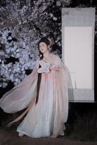 Elegant Artistic Portraits of Sei Waka Shoka in YiTuYu Art Language Vol.9391: Summer Aesthetic and Professional Photography Inspiration-21