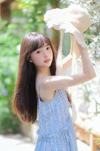 Elegant Japanese Aesthetic Photography: YiTuYu Art Language Vol.9124 Featuring Model Bo Luo You Dian Tian – Soft Portrait Inspiration and Timeless Style-13