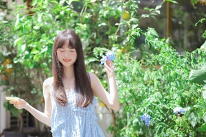 Elegant Japanese Aesthetic Photography: YiTuYu Art Language Vol.9124 Featuring Model Bo Luo You Dian Tian – Soft Portrait Inspiration and Timeless Style-7