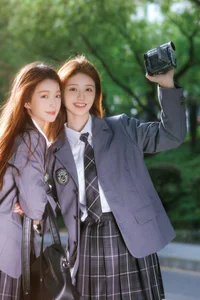 Ethereal Winter Portrait Photography: YiTuYu Art Language Vol.9141 Featuring Model Ci Yun Jing in a Frosty Landscape-2