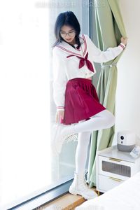 BoBoSocks No.545: Dynamic Chinese Model in JK Uniform & Thick White Stockings, Playful Pose-12