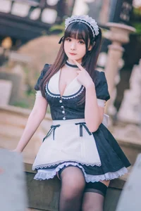 Stunning Shimos Maid Collection Part02 Featuring Coser Shimo: Aesthetic Maid Cosplay Photography and Elegant Portrait Inspiration for Fans and Creators-24