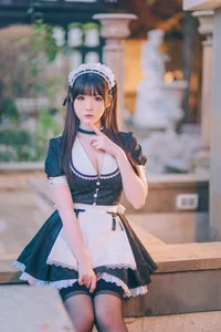 Stunning Shimos Maid Collection Part02 Featuring Coser Shimo: Aesthetic Maid Cosplay Photography and Elegant Portrait Inspiration for Fans and Creators-19