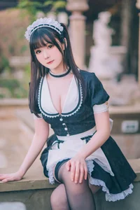 Stunning Shimos Maid Collection Part02 Featuring Coser Shimo: Aesthetic Maid Cosplay Photography and Elegant Portrait Inspiration for Fans and Creators-0