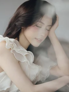 The mesmerizing elegance of Ha An in a soulful Femme Fatale inspired concept-1