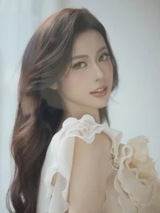 The mesmerizing elegance of Ha An in a soulful Femme Fatale inspired concept-3