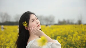 Xiao Nan in Golden Rapeseed Fields: YiTuYu Art Language Vol.9190 Photography Collection-4