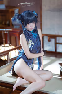 Coser San Wu Ren Xing as Blue Archive's Ryūka Kisaki: Alluring Oriental Charm in Qipao-15