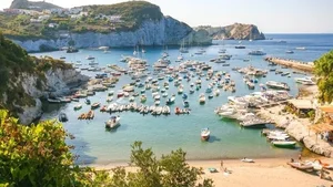 Palmarola: The Prehistoric Mediterranean Island Where Time Stands Still-7