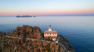 Palmarola: The Prehistoric Mediterranean Island Where Time Stands Still-9