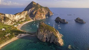 Palmarola: The Prehistoric Mediterranean Island Where Time Stands Still-2