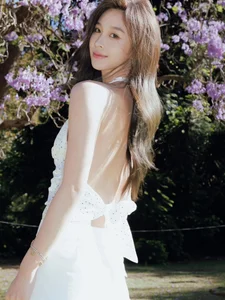 Radiant summer elegance and feminine style inspiration-6