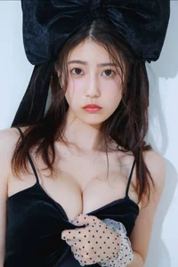 Stunning Portrait Photography Featuring Natsuki Abe: FRIDAY Monthly Girl 053 Exclusive Part 02 Visual Collection and Aesthetic Fashion Inspiration-9