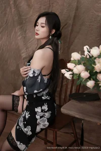 Timeless Elegance: Reimagining Modern Qipao and Black Silk Aesthetics with Nan Qiao-24