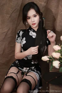 Timeless Elegance: Reimagining Modern Qipao and Black Silk Aesthetics with Nan Qiao-28