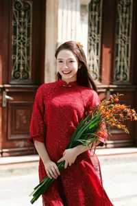 VGU No.27: Radiant Smile in Red Ao Dai, Capturing Vietnamese Traditional Beauty-9