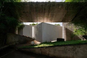 Modern Tropical 600m2 Garden House in Bandung: Folded Rooms Garden's Innovative Layered Architecture and Eco-Friendly Urban Living Design-10