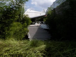 Modern Tropical 600m2 Garden House in Bandung: Folded Rooms Garden's Innovative Layered Architecture and Eco-Friendly Urban Living Design-6